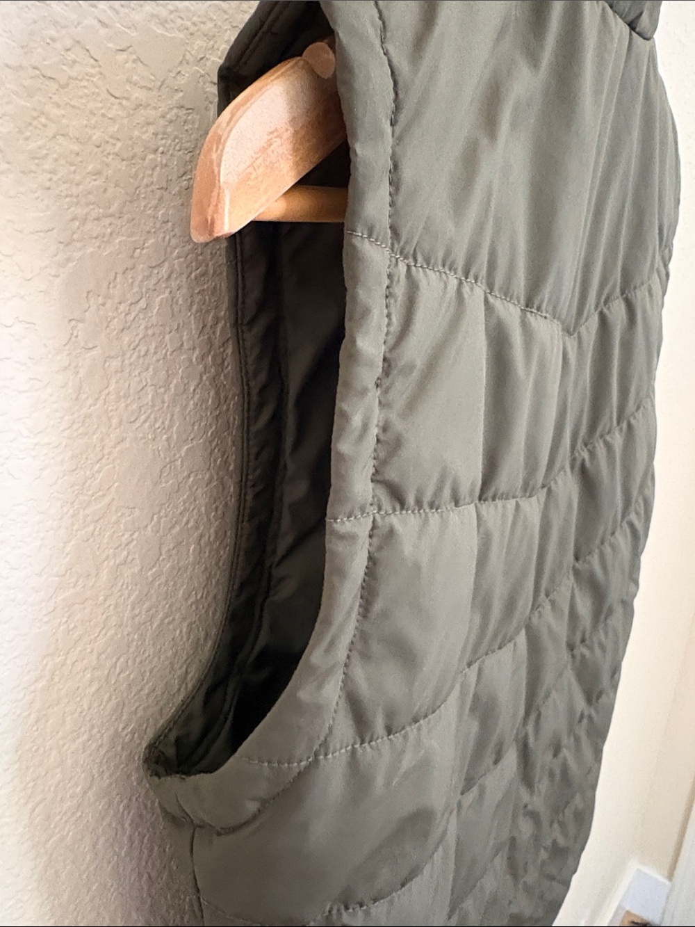 The North Face Olive Green Women’s Quilted Vest - Picture 8 of 11
